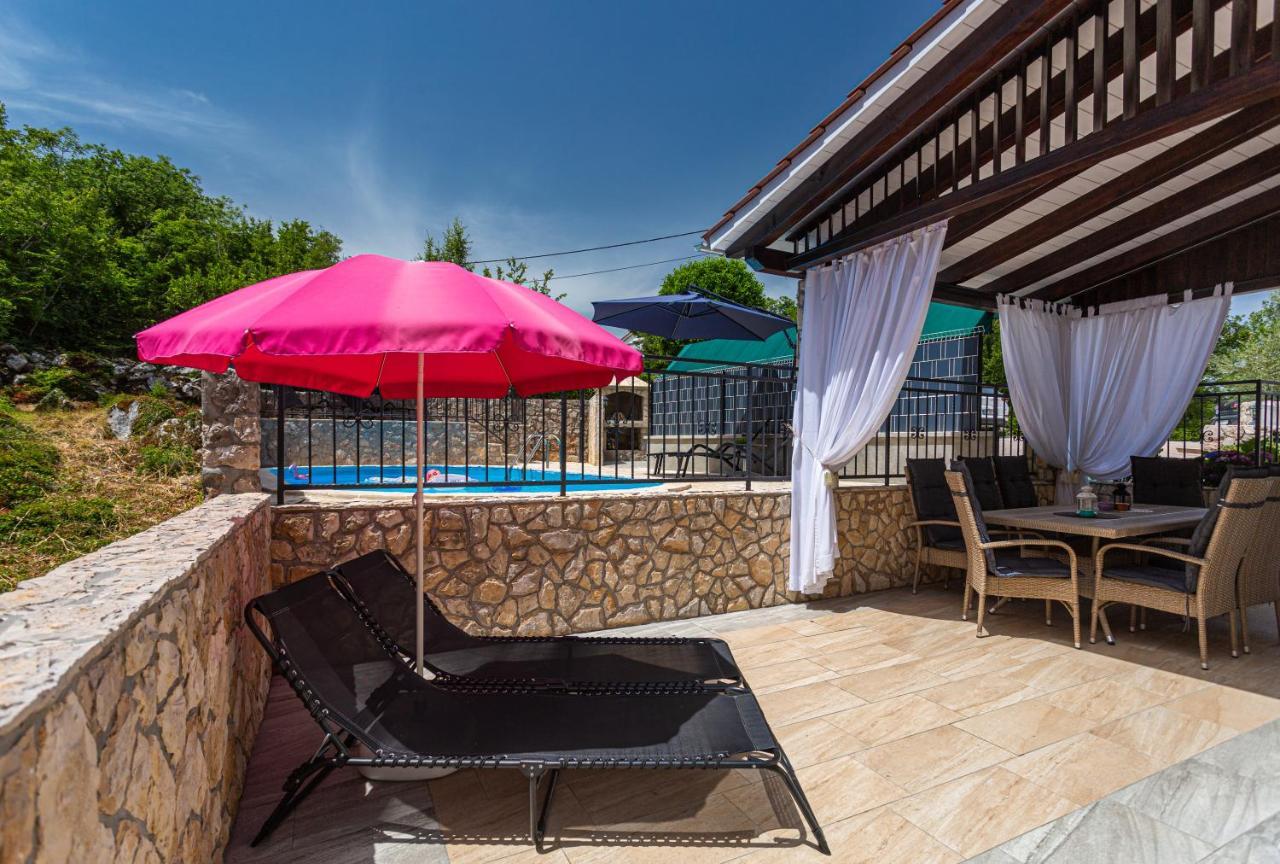 Apartment With A Private Swimming Pool, Garden & Bbq Gostinjac Exterior foto