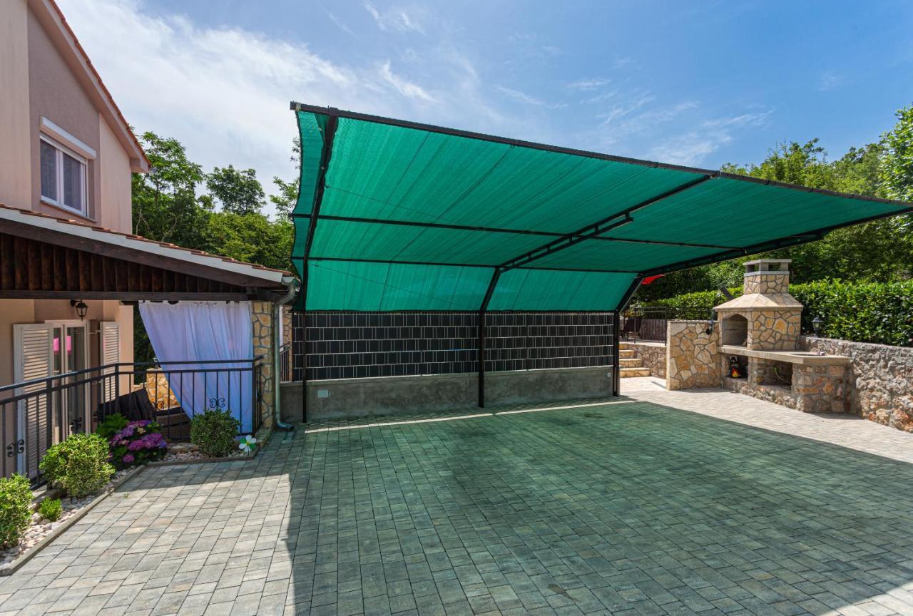 Apartment With A Private Swimming Pool, Garden & Bbq Gostinjac Exterior foto